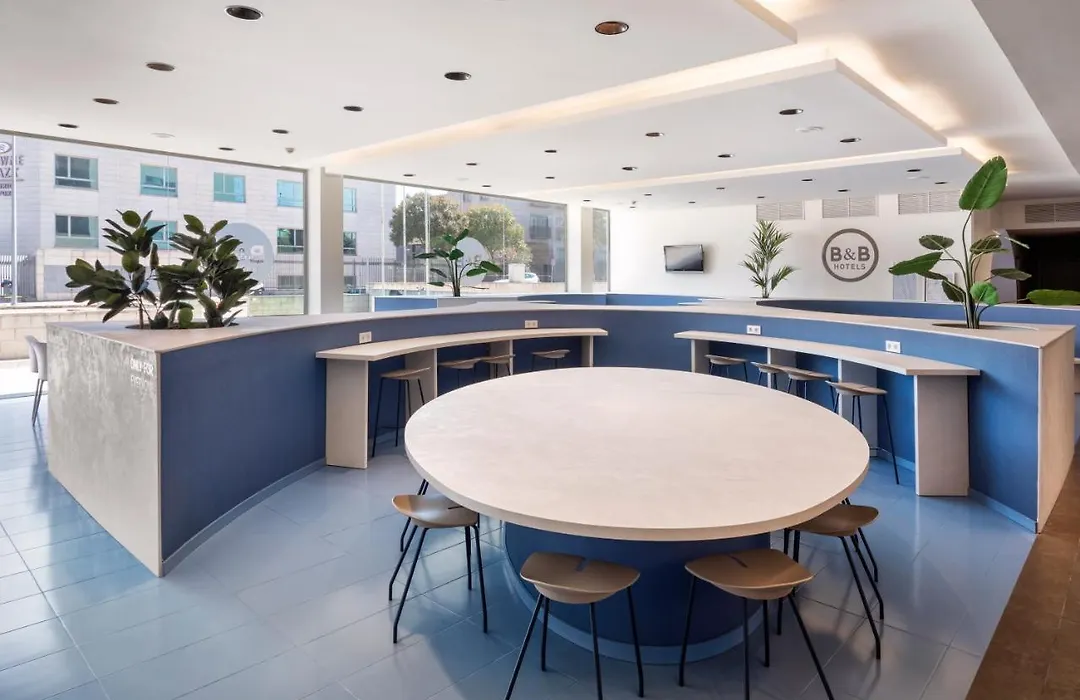 B&B Hotel Madrid Aeropuerto T1 T2 T3-1